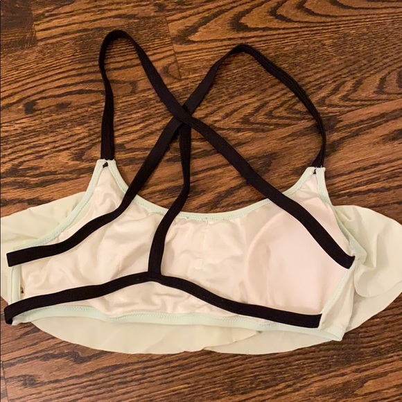 Victoria’s Secret Bikini top - Picture 2 of 2